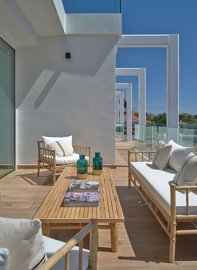 Exterior 4