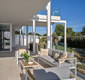 Exterior 5