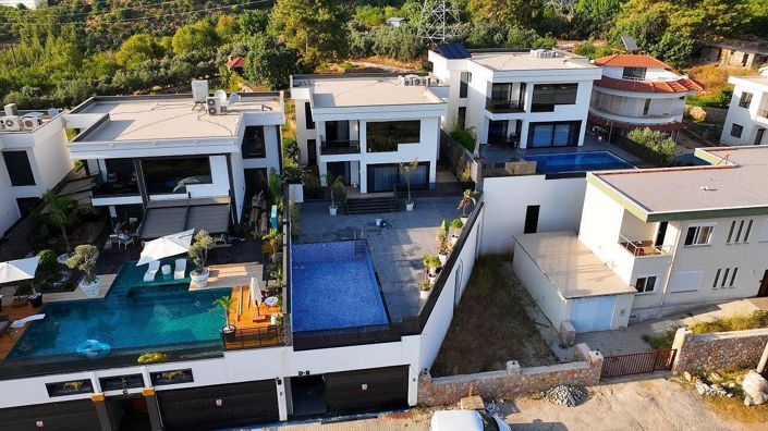 Image No.2-5 Bed House/Villa for sale