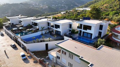 Exterior 3
