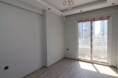 Interior 8