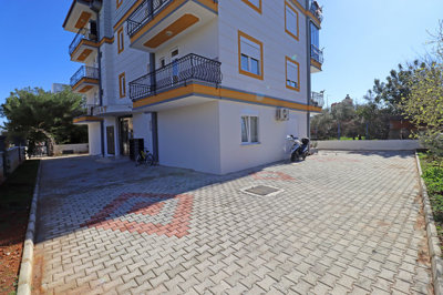 Exterior 5