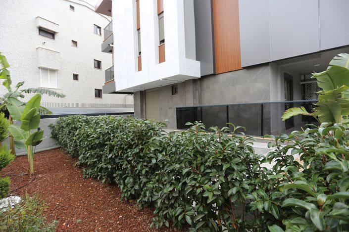 Image No.10-3 Bed Apartment for sale