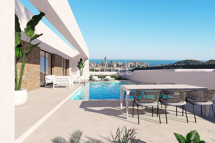 Image No.1-4 Bed House/Villa for sale