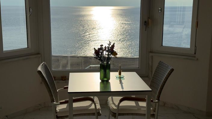 Image No.39-3 Bed Apartment for sale