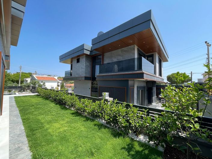 Image No.4-5 Bed House/Villa for sale