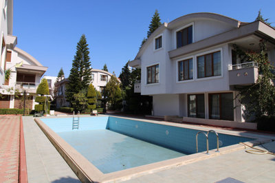 Exterior 3