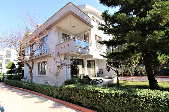 Image No.5-4 Bed House/Villa for sale