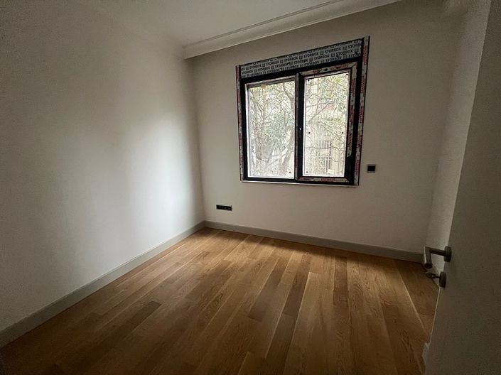 Image No.13-3 Bed Apartment for sale