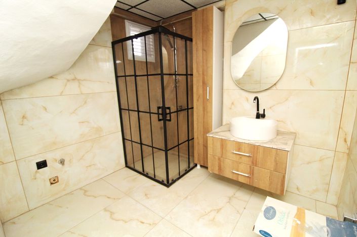 Image No.21-3 Bed Apartment for sale