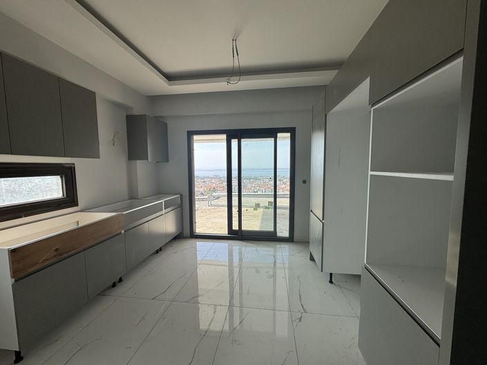 Image No.38-4 Bed Apartment for sale