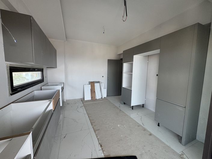 Image No.40-4 Bed Apartment for sale