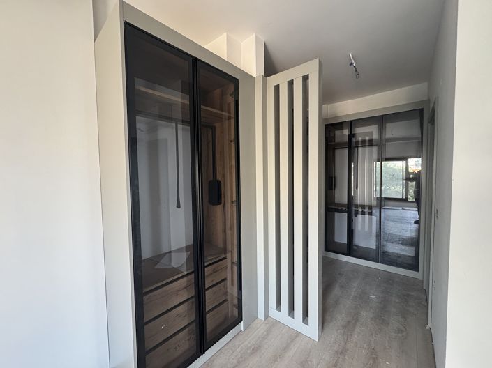 Image No.43-4 Bed Apartment for sale