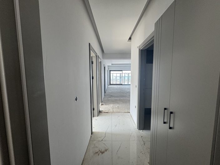 Image No.49-4 Bed Apartment for sale