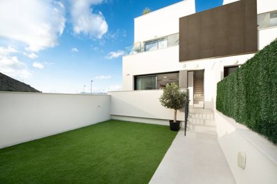 Exterior 1