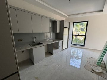 Interior 4