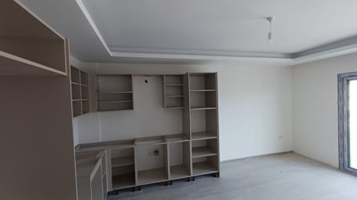 Interior 5