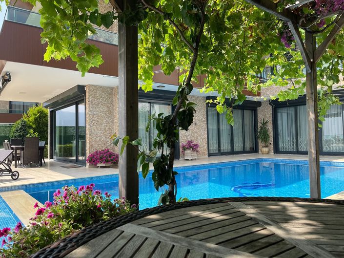 Image No.6-4 Bed House/Villa for sale