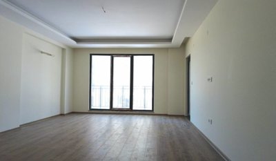 Interior 8