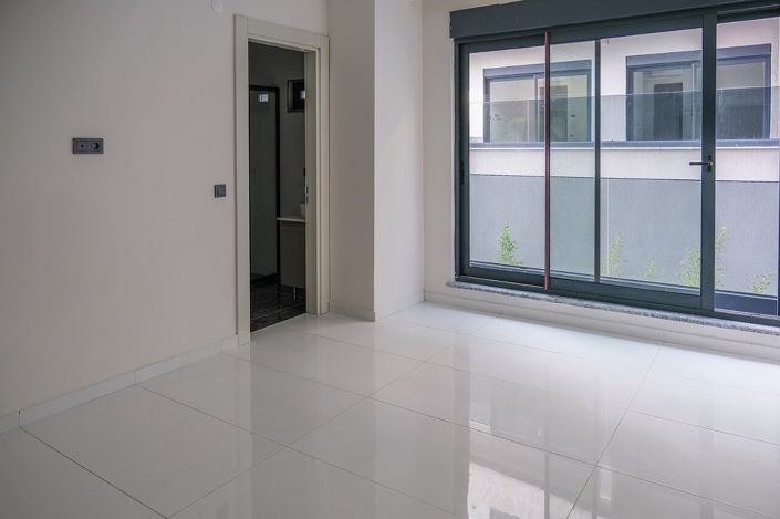 Image No.10-2 Bed Apartment for sale