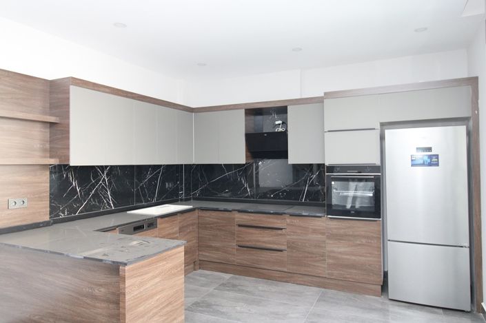 Image No.18-4 Bed Apartment for sale