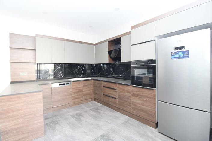 Image No.19-4 Bed Apartment for sale