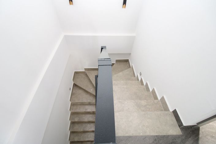 Image No.32-4 Bed Apartment for sale