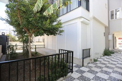 Exterior 4