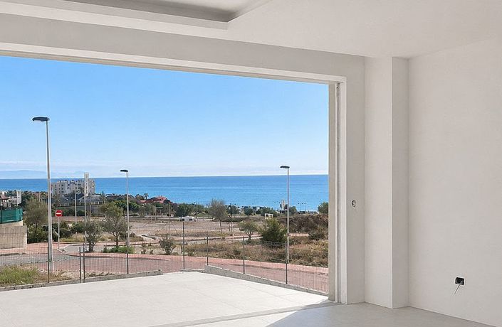 Image No.25-2 Bed Apartment for sale