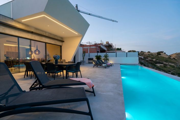 Image No.8-4 Bed House/Villa for sale