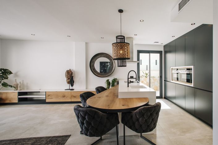 Image No.19-4 Bed Apartment for sale