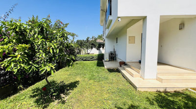 Exterior 5