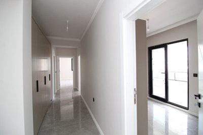 Interior 10