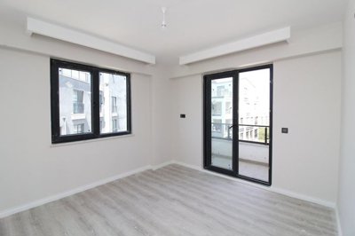 Interior 8