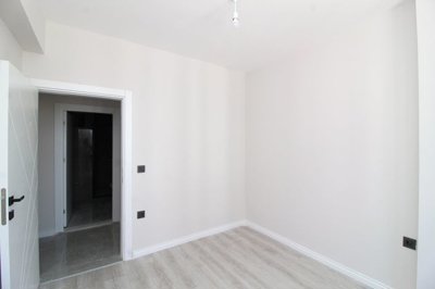 Interior 5