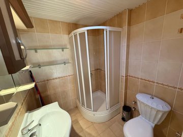 Interior 12