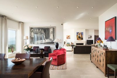 Interior 2