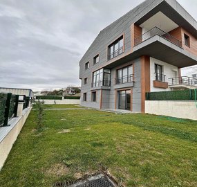 Exterior 1