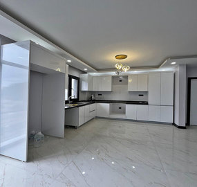 Interior 7
