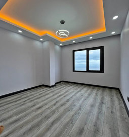 Interior 10