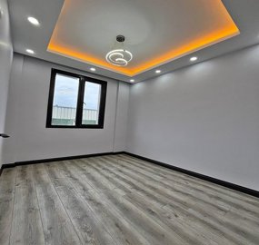 Interior 11