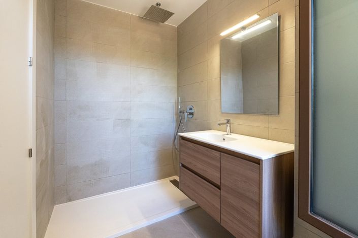Image No.21-2 Bed Apartment for sale