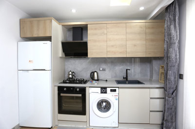 Interior 6