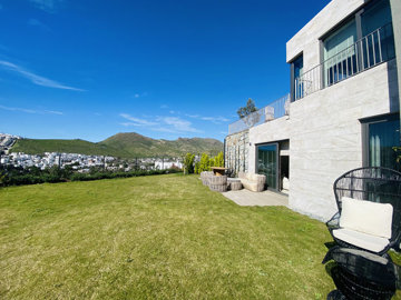Exterior 12