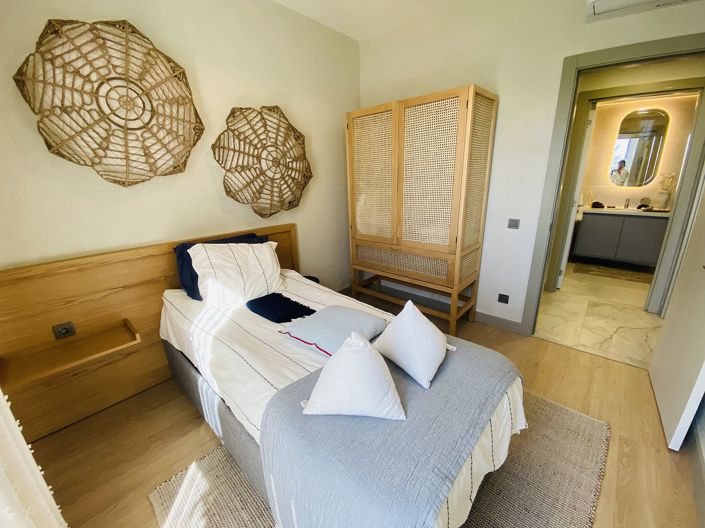 Image No.32-2 Bed Apartment for sale