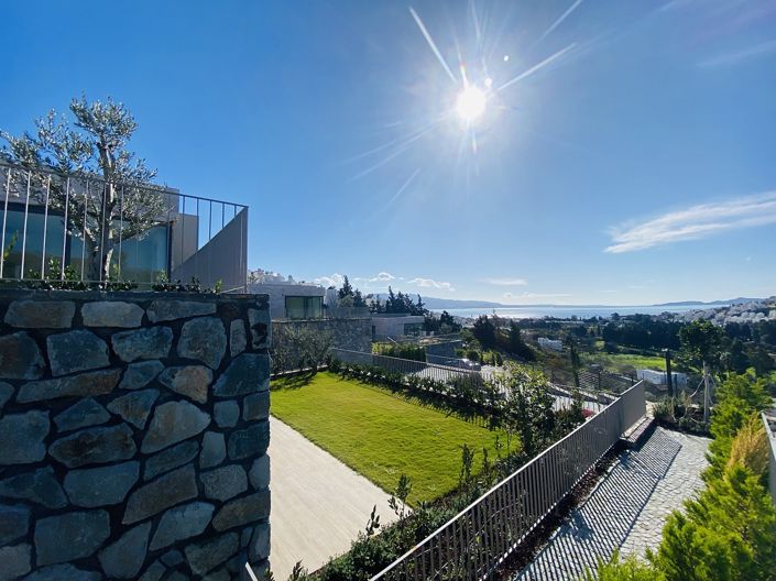 Image No.13-3 Bed Apartment for sale