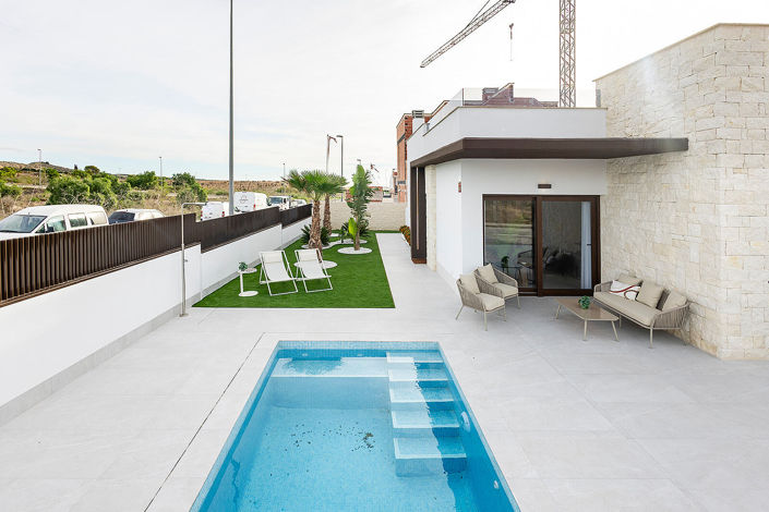 Image No.4-2 Bed House/Villa for sale