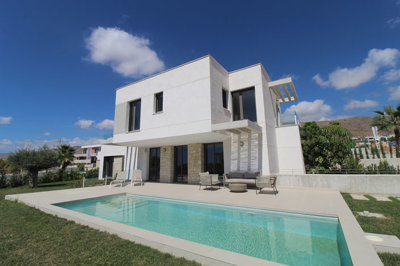 4 Bed House/Villa for sale