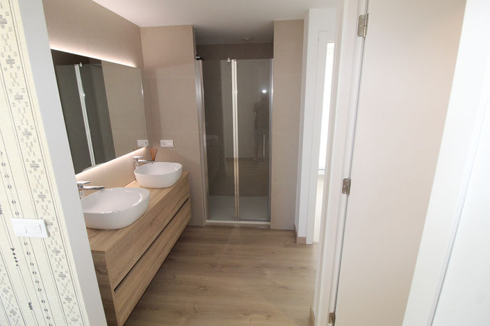 Image No.18-4 Bed House/Villa for sale