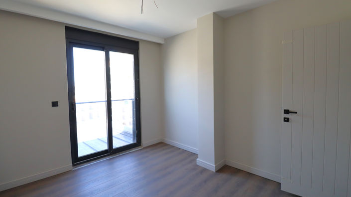 Image No.17-3 Bed Apartment for sale